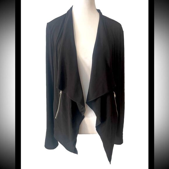 Neiman Marcus Jackets & Blazers - Neiman Marcus Black Women’s Size Medium Open Front Jacket W/zippered Pockets
